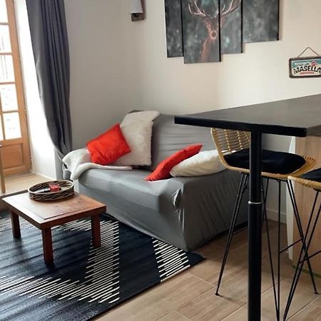 Appartement Avec Chambre Ouverte Bourg-Madame Buitenkant foto