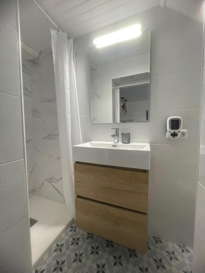 Appartement Avec Chambre Ouverte Bourg-Madame Buitenkant foto